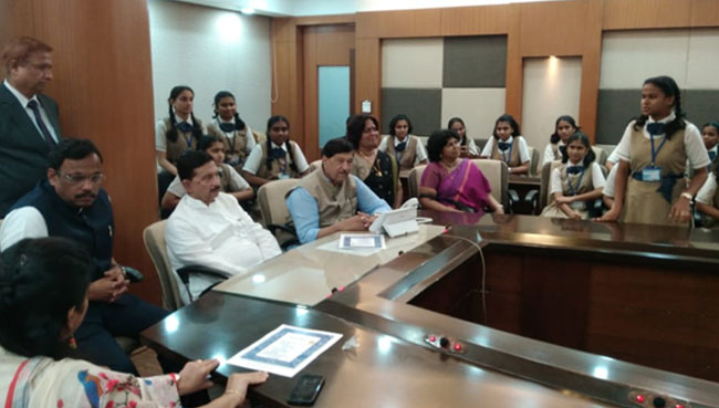 Sarasvi's Visit To The Vidhan Bhavan 2018