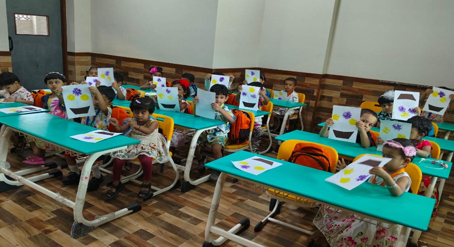 Pre-Primary Floral Day Activity